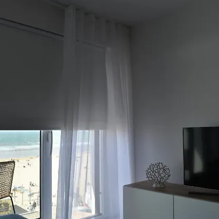 Zeezicht By Qua-lyne Apartment