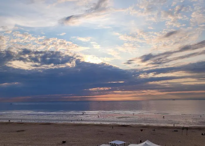 Zeezicht By Qua-lyne * Oostende